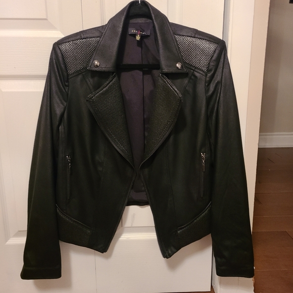 Ladies jacket - Picture 2 of 2